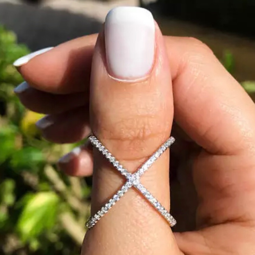 ✨✨ Criss Cross X Ring✨✨ - Picture 1 of 6